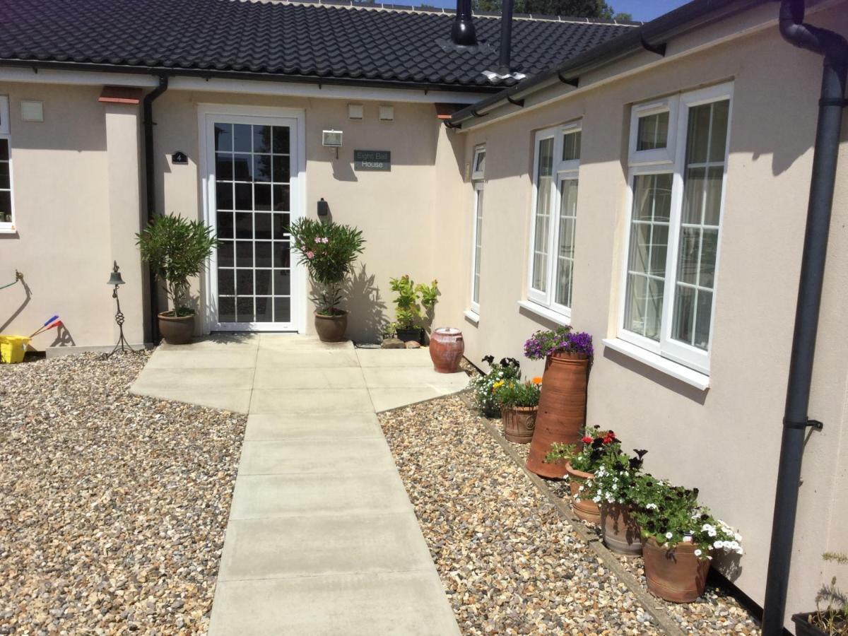 Eight ball house Southburgh Exterior foto